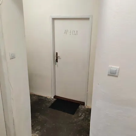 Guest house In House With Private Parking And Garden