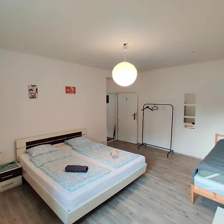 Guest house In House With Private Parking And Garden